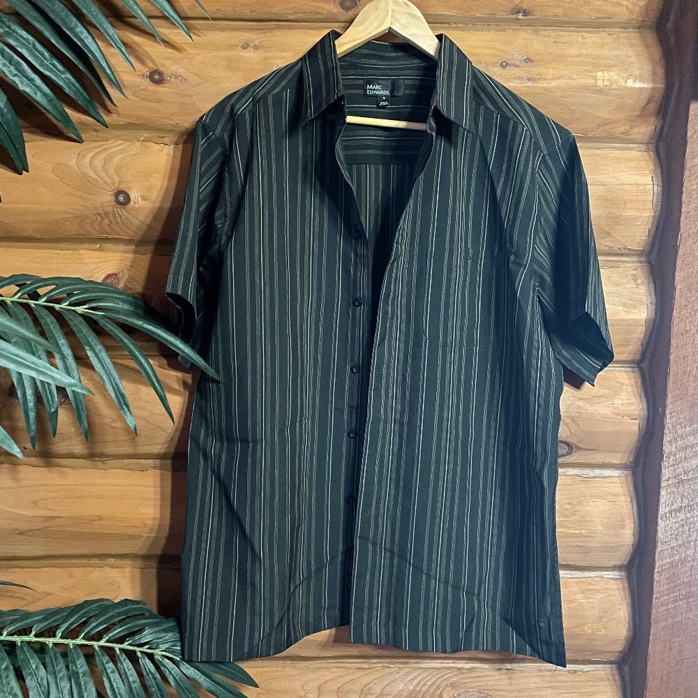 Marc Edwards button front shirt size medium